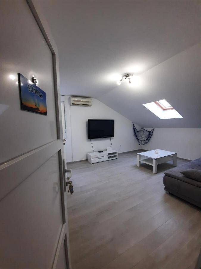 Apartments Luna Задар Экстерьер фото